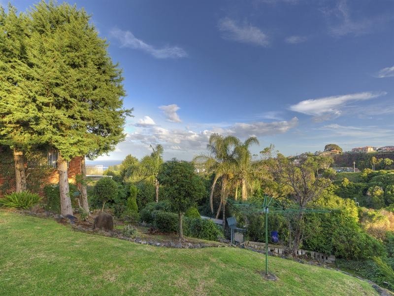 11 Irvine Street, Kiama NSW 2533