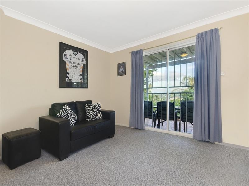 11 Irvine Street, Kiama NSW 2533