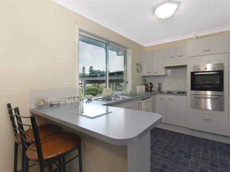 11 Irvine Street, Kiama NSW 2533