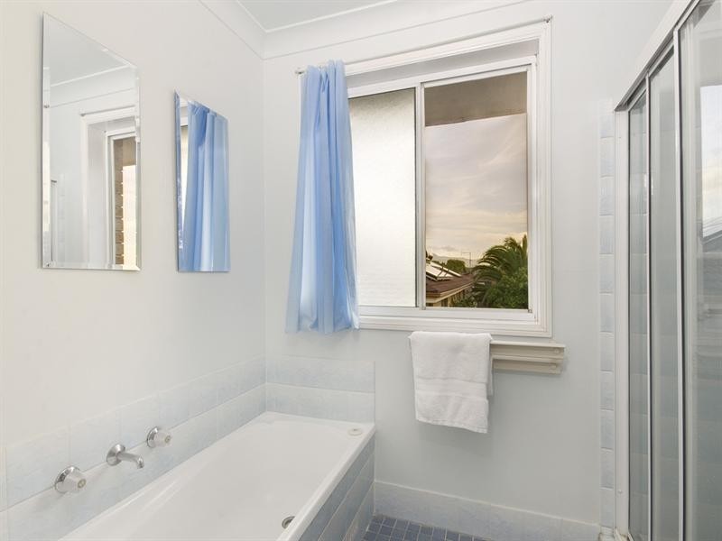 11 Irvine Street, Kiama NSW 2533