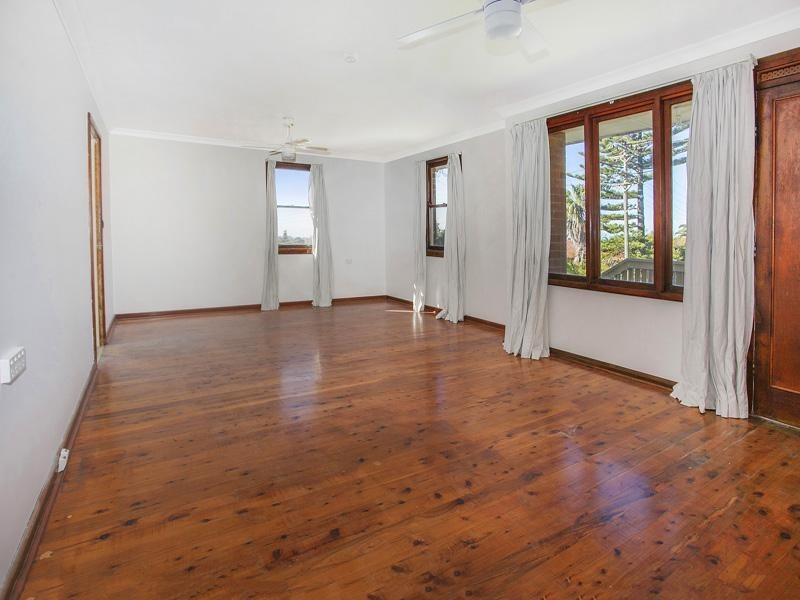 10 Kippax Street, Warilla NSW 2528