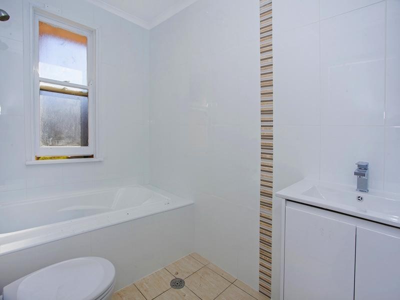10 Kippax Street, Warilla NSW 2528