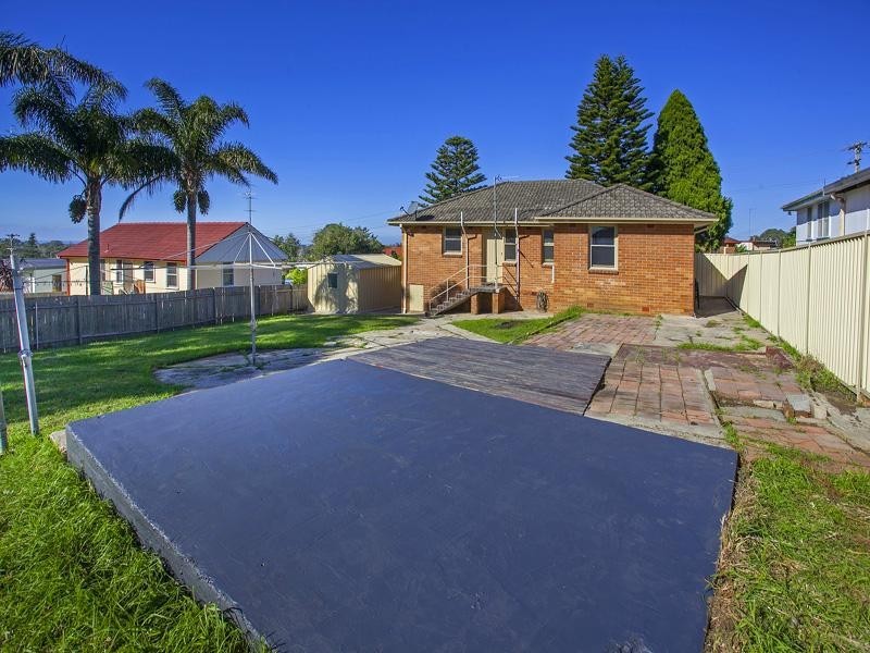 10 Kippax Street, Warilla NSW 2528