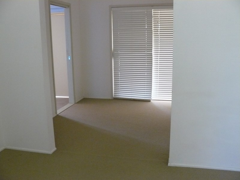 8 Julia Place, Moree NSW 2400