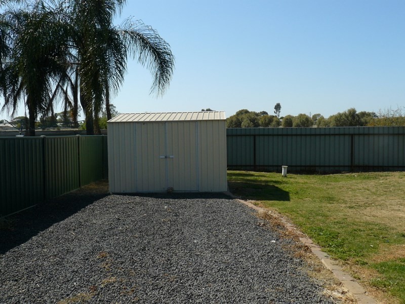 8 Julia Place, Moree NSW 2400