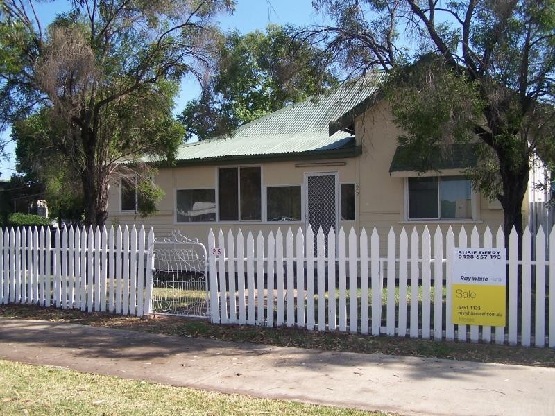 25 and 27 Gwydir Street, Moree NSW 2400
