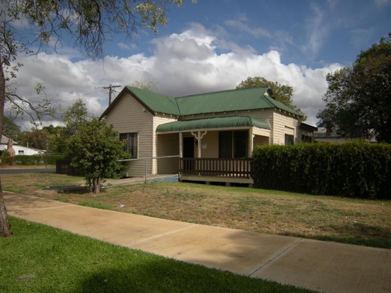 25 and 27 Gwydir Street, Moree NSW 2400