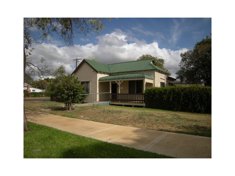 27 Gwydir Street, Moree NSW 2400