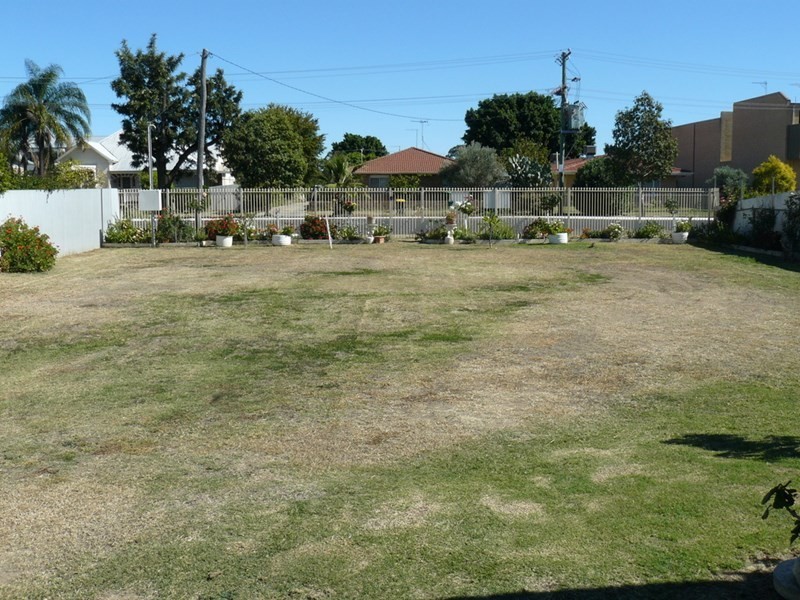 8 Dover Street, Moree NSW 2400