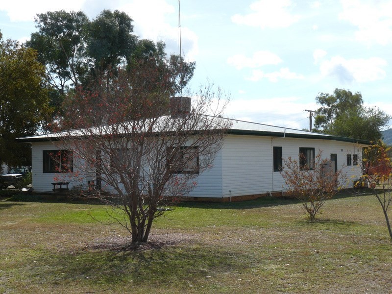 ” Araluen “, ” Finschaffen “, ” Kiaora East “, Bingara NSW 2404