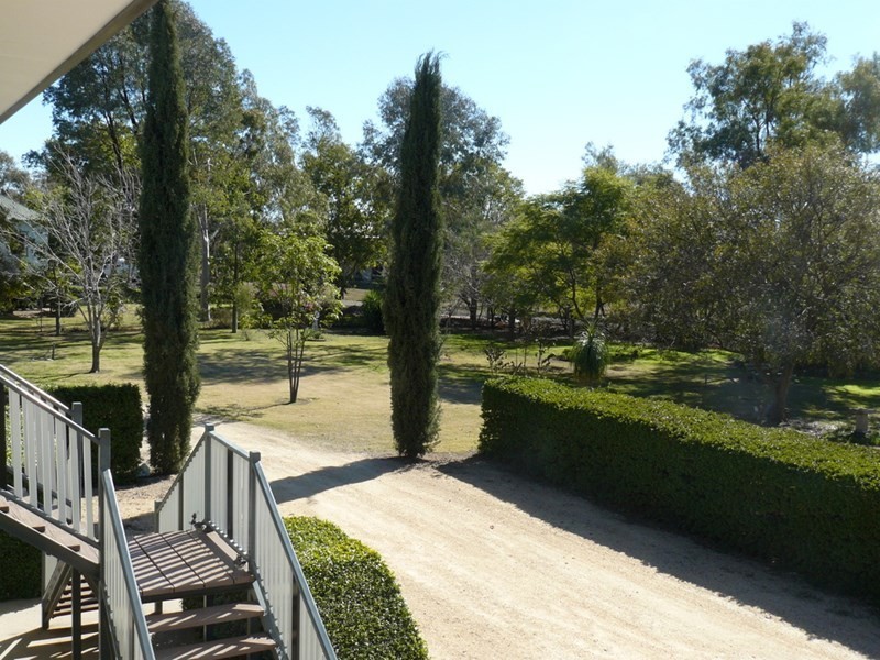 8 Kirkby Avenue, Moree NSW 2400