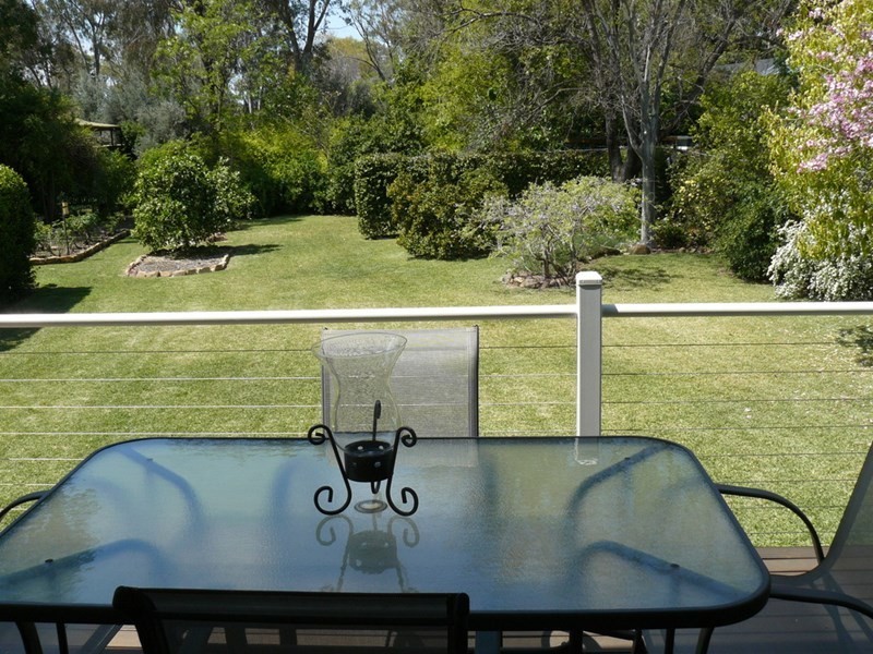 10 Merindah Avenue, Moree NSW 2400