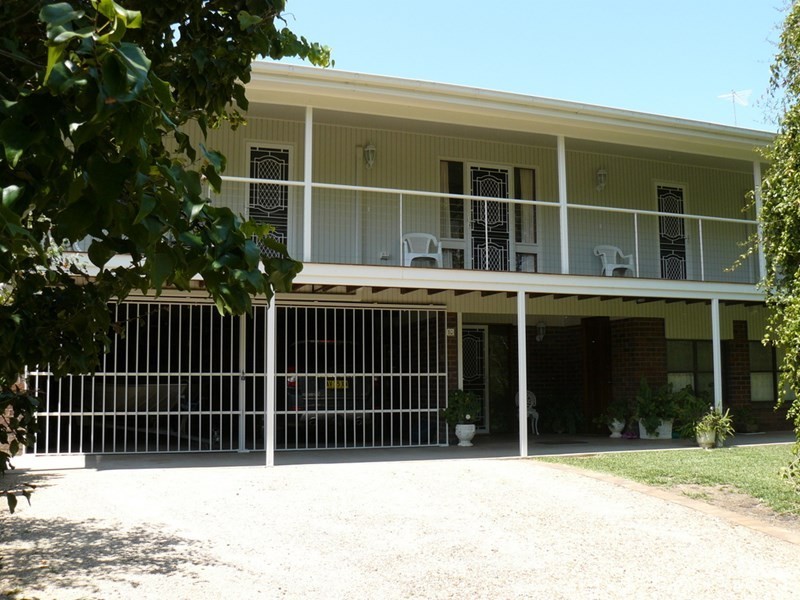 10 Merindah Avenue, Moree NSW 2400