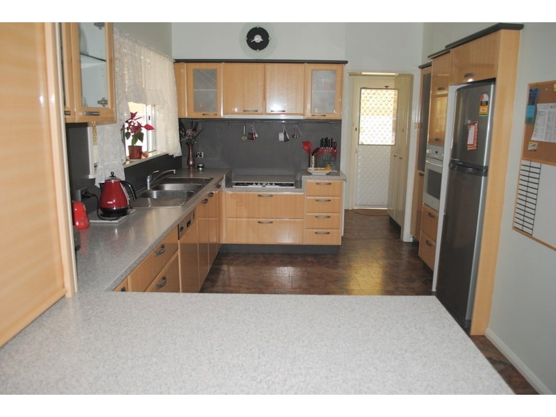 27 Drummond Street, Moree NSW 2400