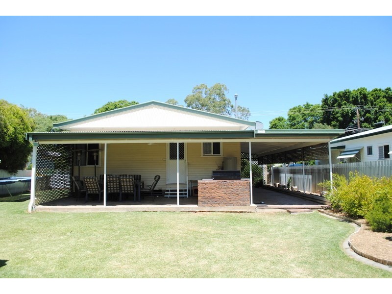 27 Drummond Street, Moree NSW 2400