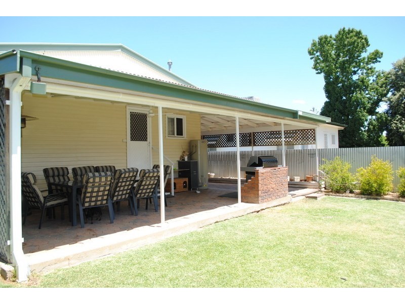 27 Drummond Street, Moree NSW 2400
