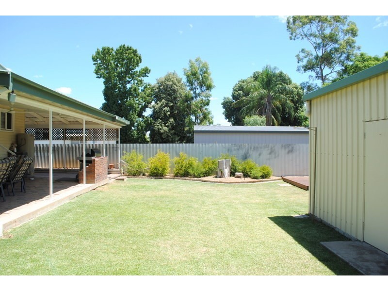 27 Drummond Street, Moree NSW 2400
