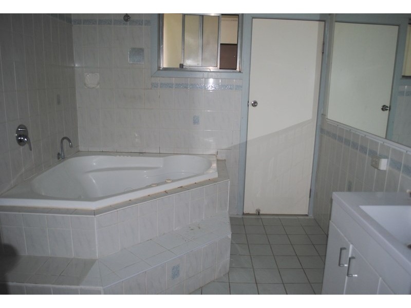 2 Mitchell Street, Moree NSW 2400