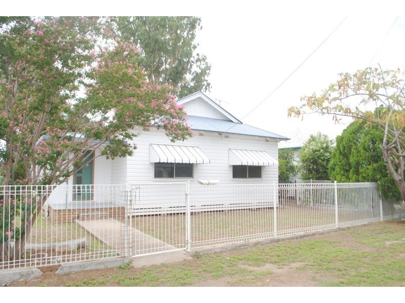 40 Dover Street, Moree NSW 2400