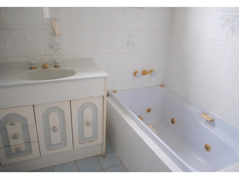 40 Dover Street, Moree NSW 2400