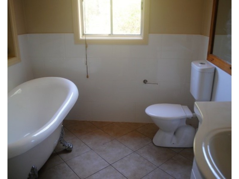 19 Carnarvon Highway, Moree NSW 2400