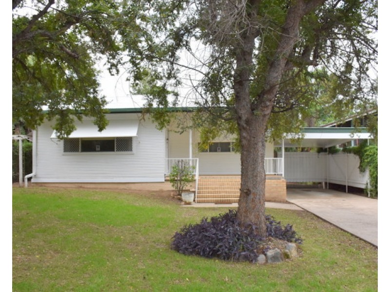 90 Edward Street, Moree NSW 2400