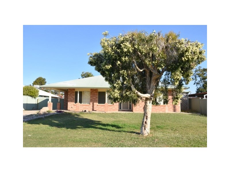 55 Jacaranda Drive, Moree NSW 2400