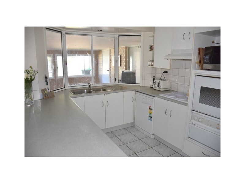 2 Shaftesbury Avenue, Moree NSW 2400