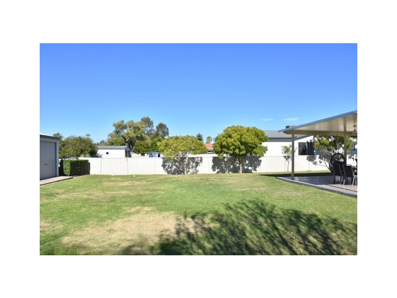2 Shaftesbury Avenue, Moree NSW 2400