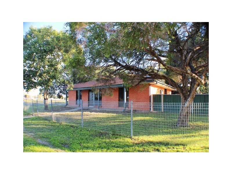 4 James Street, Moree NSW 2400