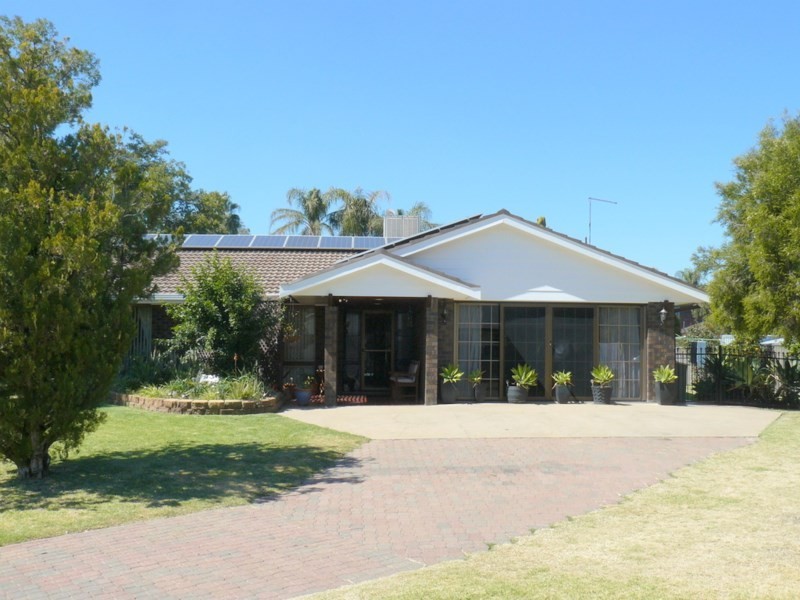 10 Karingal Place, Moree NSW 2400
