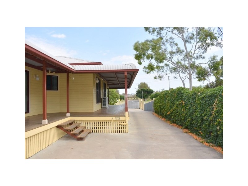 38 Kamilaroi Drive, Moree NSW 2400