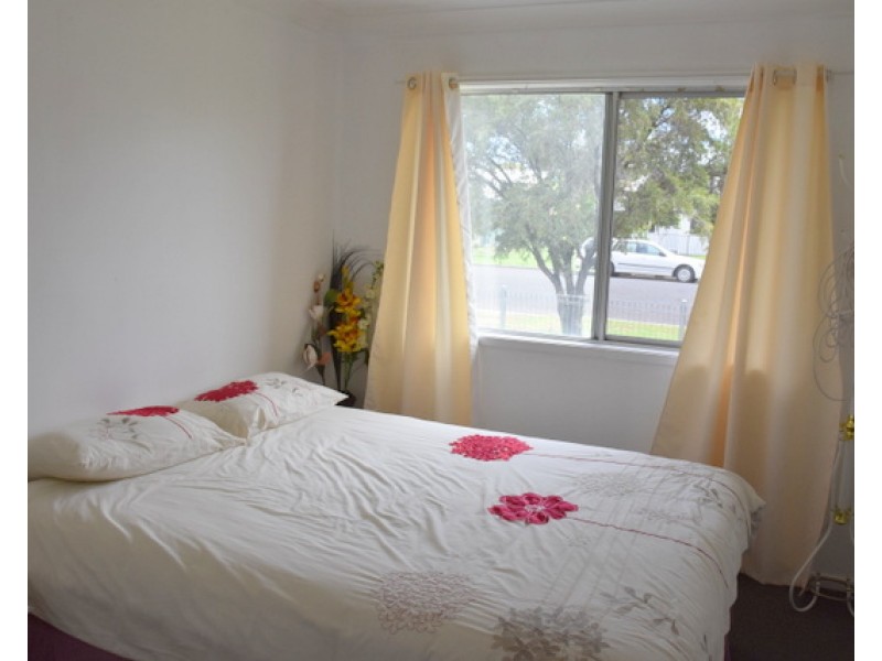 32 Oak Street, Moree NSW 2400