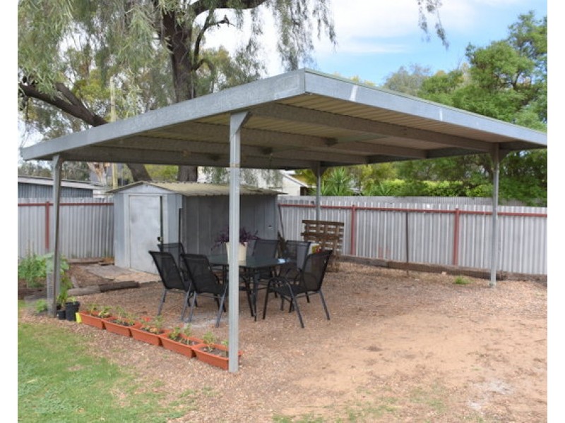 32 Oak Street, Moree NSW 2400