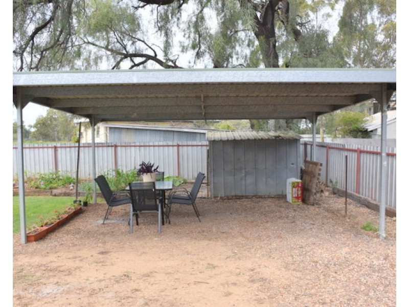 32 Oak Street, Moree NSW 2400