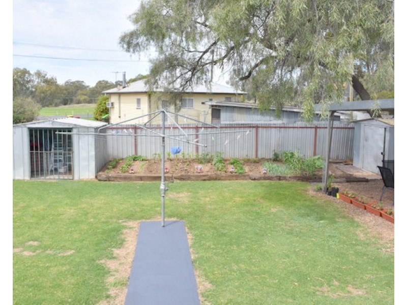 32 Oak Street, Moree NSW 2400