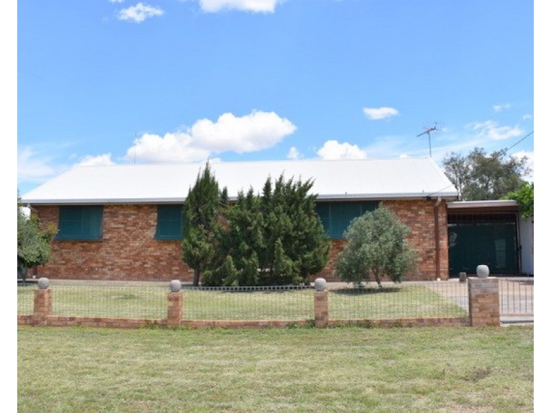 42 Amaroo Drive, Moree NSW 2400