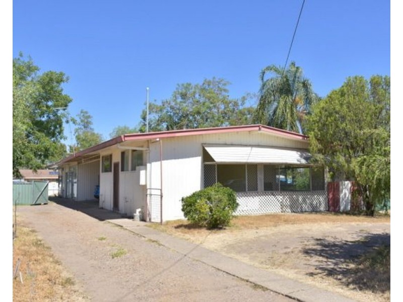 1-2 325 Edward Street, Moree NSW 2400