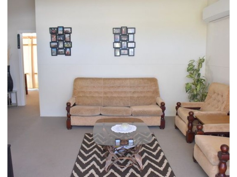 1-2 325 Edward Street, Moree NSW 2400