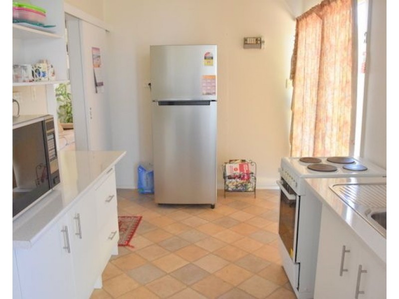 1-2 325 Edward Street, Moree NSW 2400