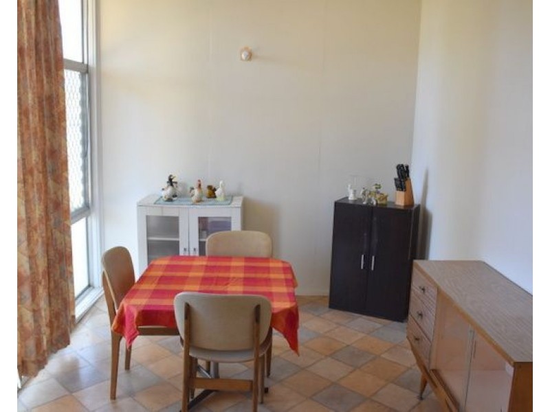 1-2 325 Edward Street, Moree NSW 2400