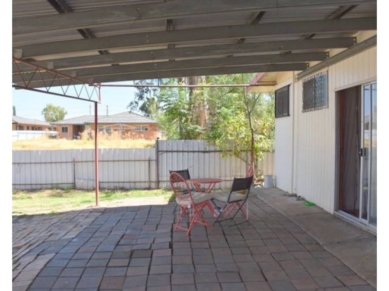 1-2 325 Edward Street, Moree NSW 2400