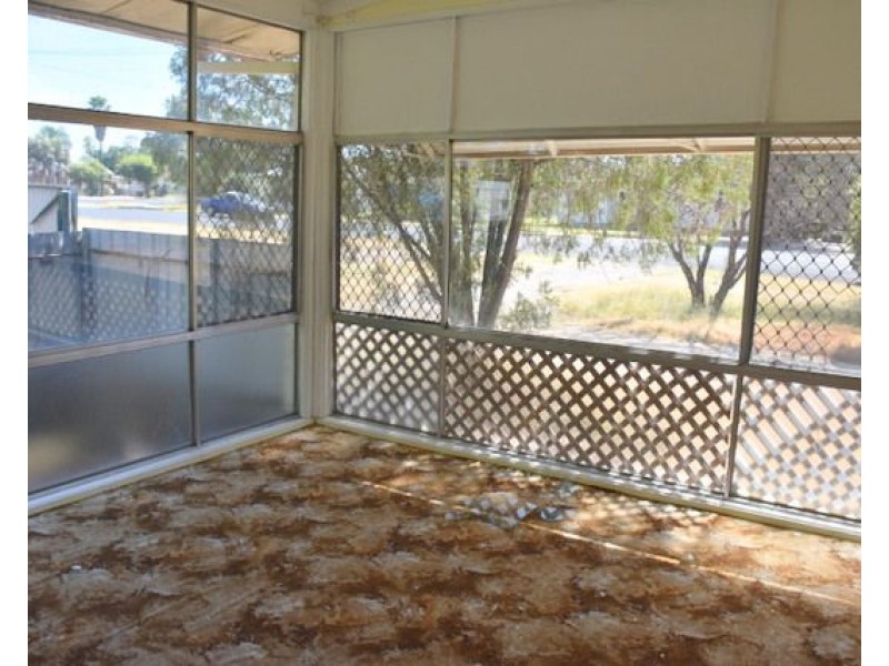 1-2 325 Edward Street, Moree NSW 2400