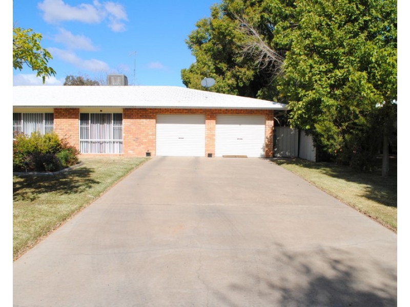 25 Maple Avenue, Moree NSW 2400