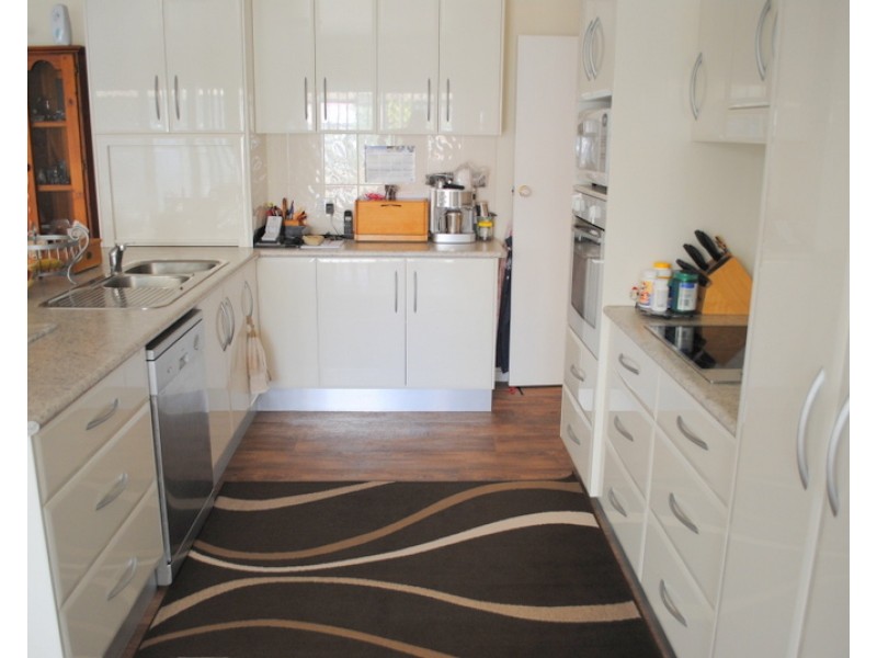 25 Maple Avenue, Moree NSW 2400