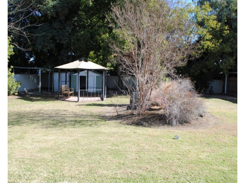 25 Maple Avenue, Moree NSW 2400