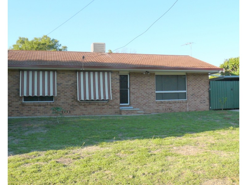 6 Helensvale Avenue, Moree NSW 2400