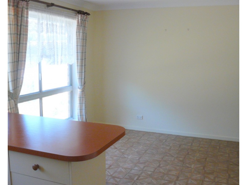 6 Helensvale Avenue, Moree NSW 2400