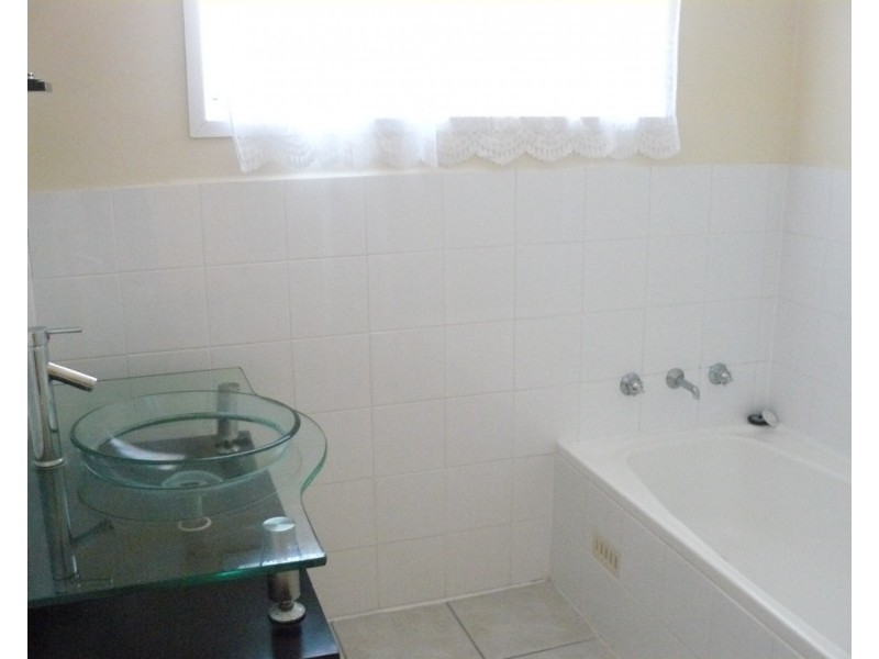 6 Helensvale Avenue, Moree NSW 2400