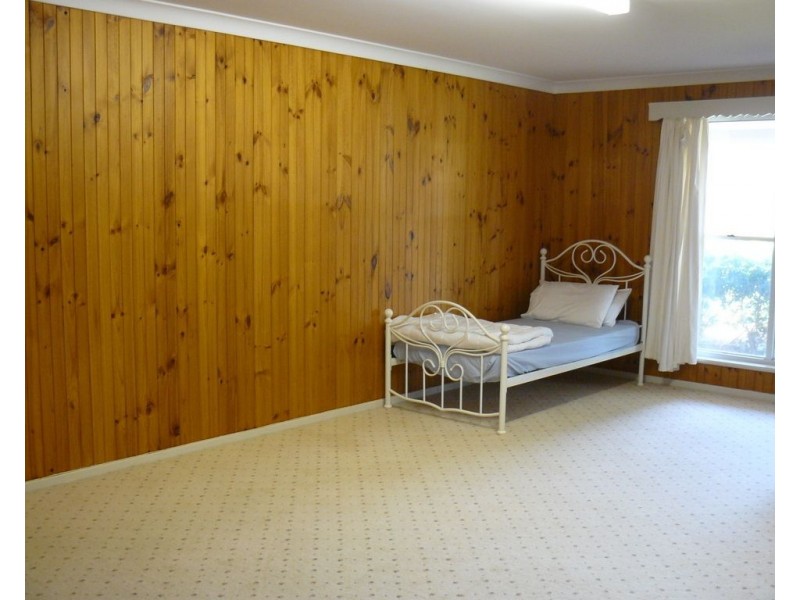 10 Myall Place, Moree NSW 2400